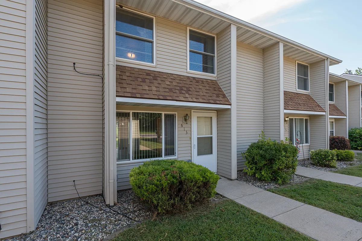 Building Photo - 601-623 Burton Ln