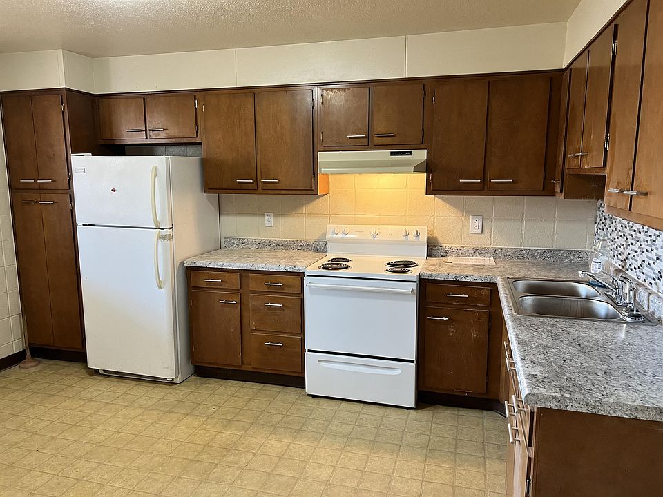 1st image of 1116 E Morton Ave #51