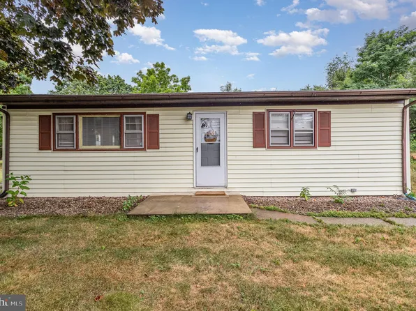 939 S Humer St, Enola, PA 17025