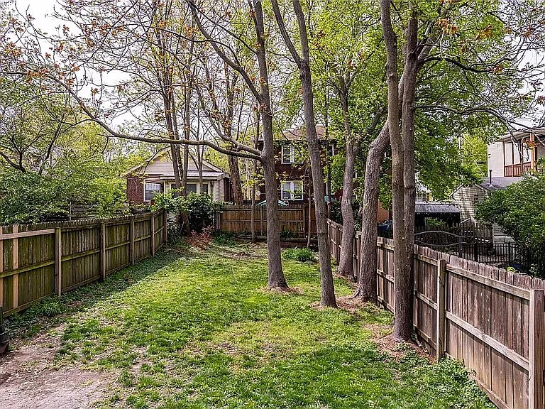 2207 Blendon Pl — Photo 10