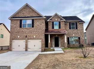 4845 Locherby Dr, Fairburn, GA 30213