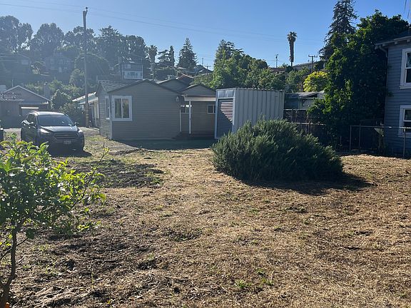 2nd image of 620 Parker Ave