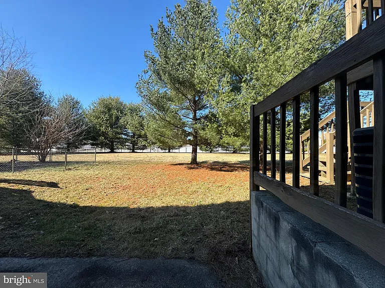 305 Charring Cross Dr — Photo 4