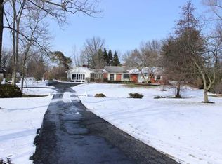 1050 E Cooke Rd, Columbus, OH 43224