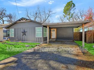 204 N Holly Ave, Sherman, TX 75092