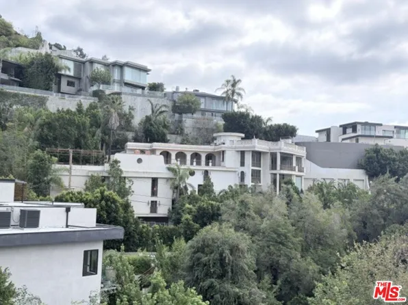 1754 Sunset Plaza Dr, Los Angeles, CA 90069