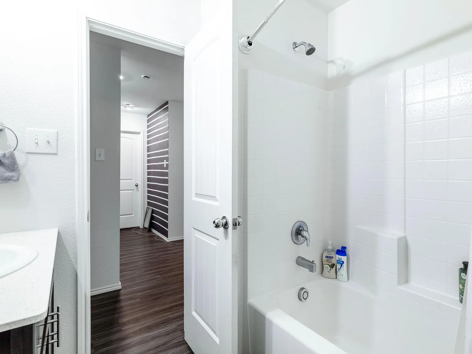 1701 Westfall Dr — Photo 4