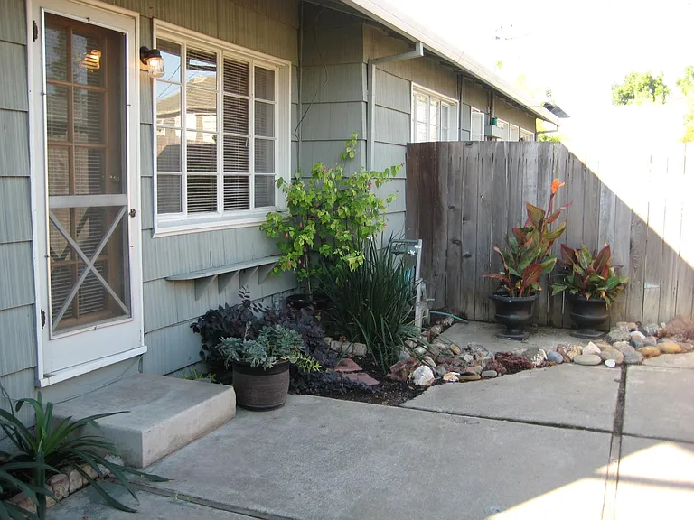 3007 Hampshire Dr — Photo 9