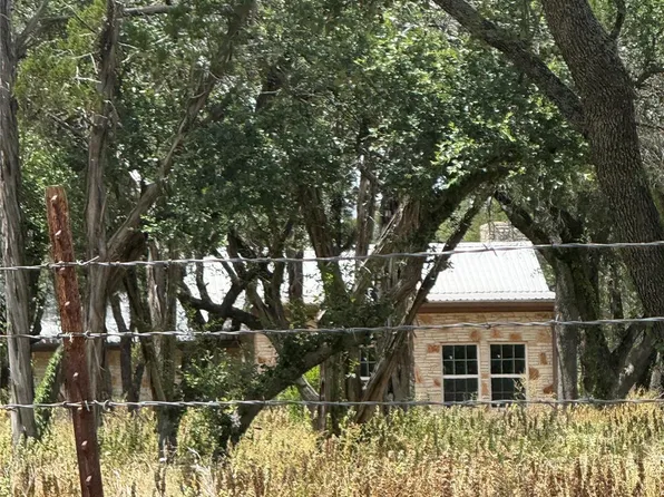 122 Winding Creek Rd, Spicewood, TX 78669