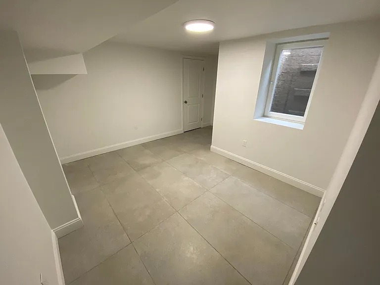 131 Bristol St #1 — Photo 14
