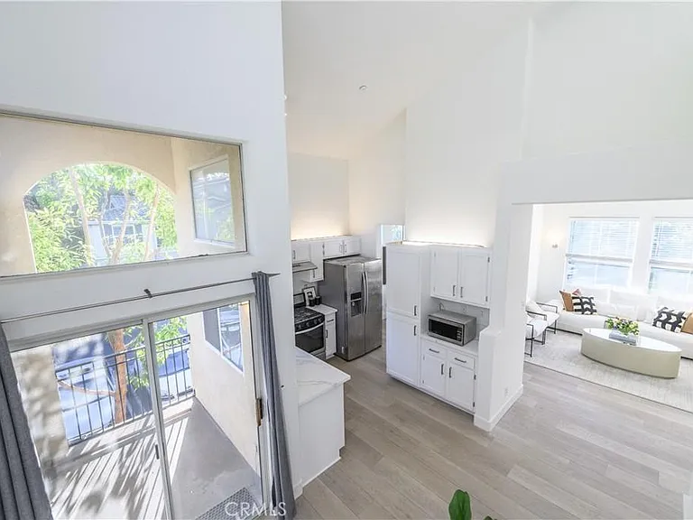 1407 Elmhurst — Photo 16