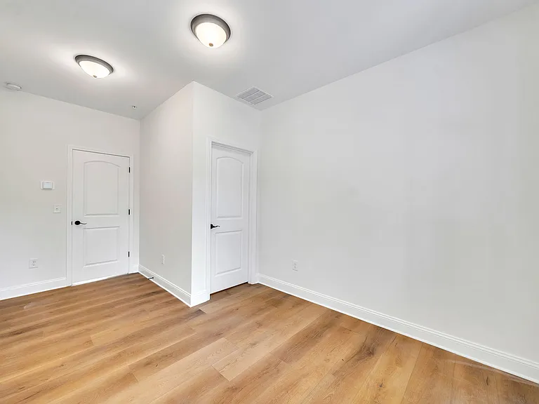 199 Riverstone Commons Cir — Photo 17