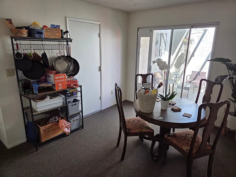 963 Skyline Dr — Photo 5