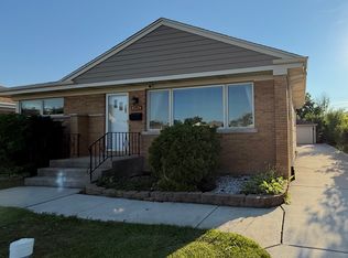 4528 Grace St, Schiller Park, IL 60176