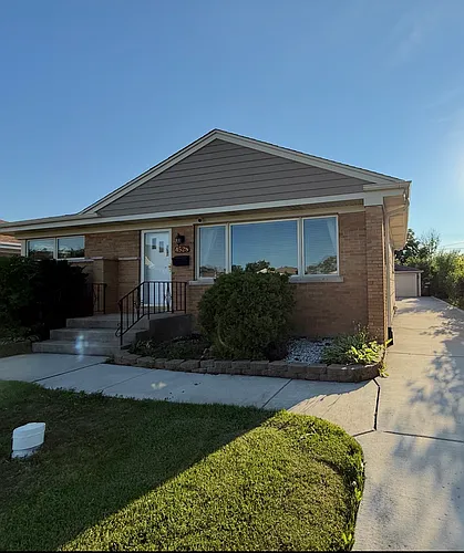 4528 Grace St Photo 1