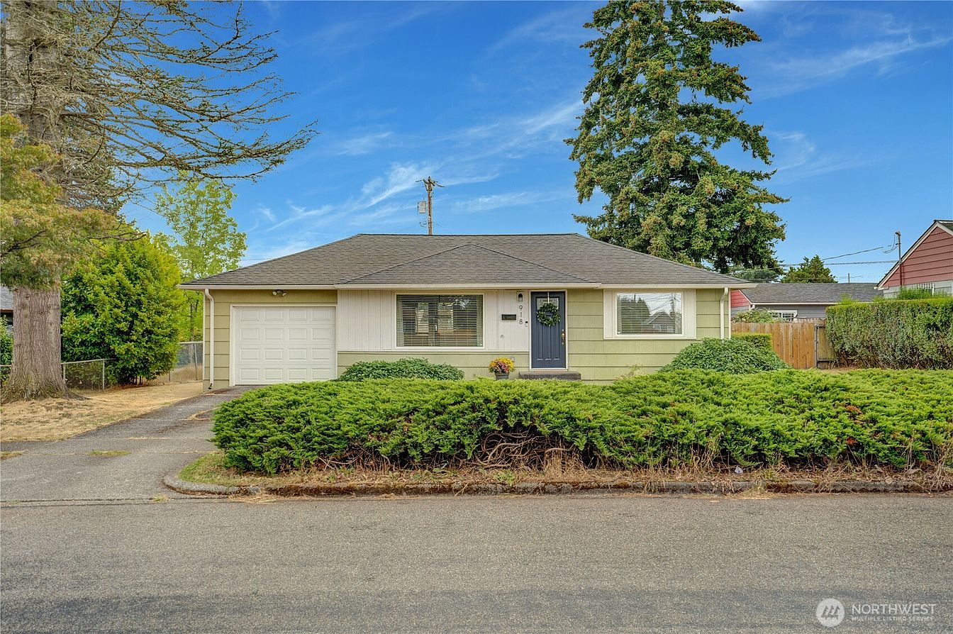 1st image of 918 E 52nd Street