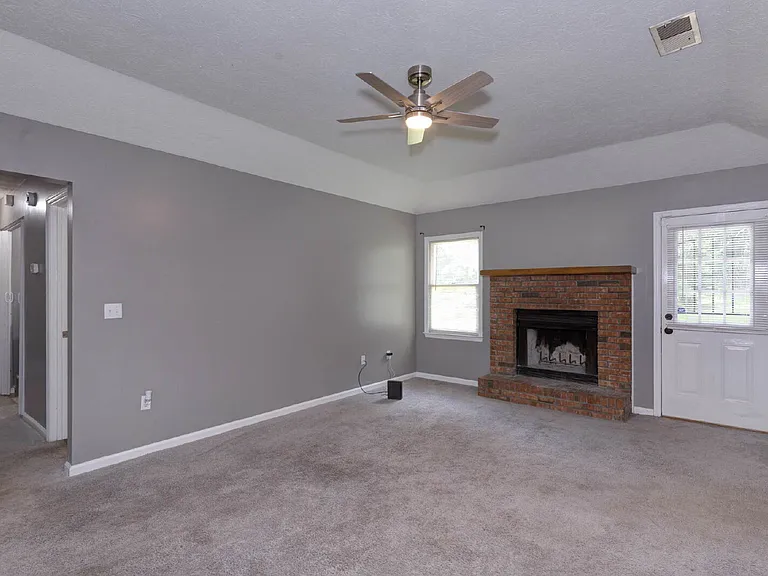 6913 Dorsey Dr — Photo 3