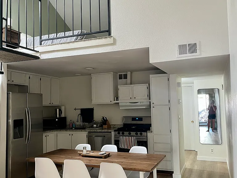 6401 Saint Nicholas Cir #20 — Photo 5