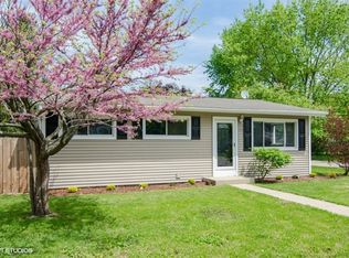 1356 Ivy Ln, Crystal Lake, IL 60014