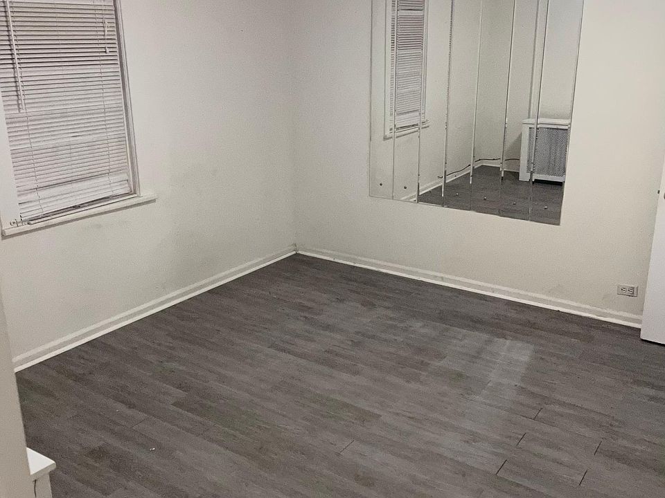 1st image of 15 Richards St #S