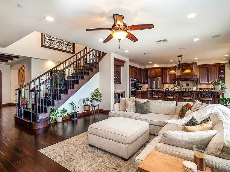 3658 Buena Vista St — Photo 5