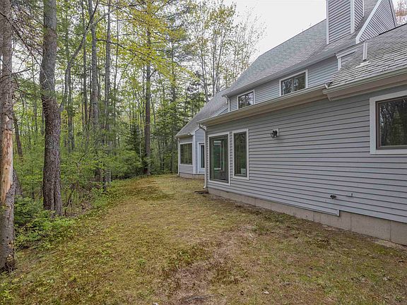 3rd image of 26 Fairway Drive