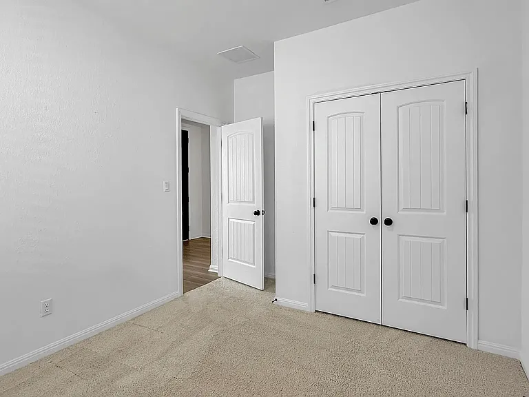 2608 Emerson Trl — Photo 13