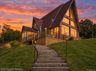 247 Scott Rd, Kimball, MI 48074