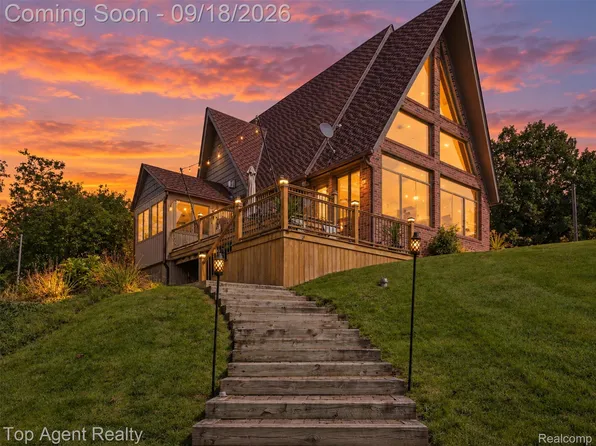 247 Scott Rd, Kimball, MI 48074