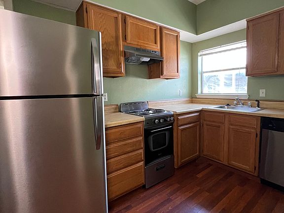 Cozy kitchen with appliances included.