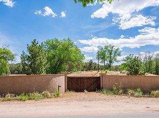 4 Entrada Capulin, Santa Fe, NM 87506