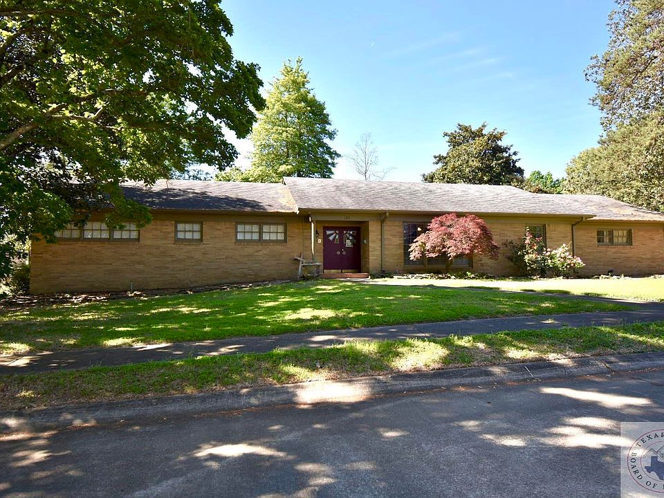 1st image of 1311 Holloway Dr