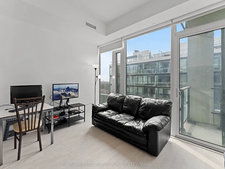 5 Soudan Ave #1629 — Photo 27