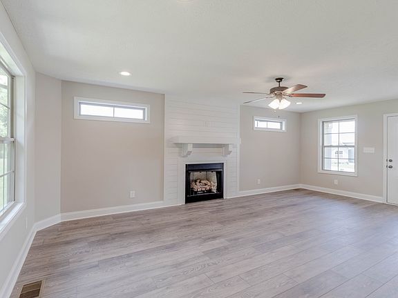 5th image of 204 Bonnell Dr Lot 376