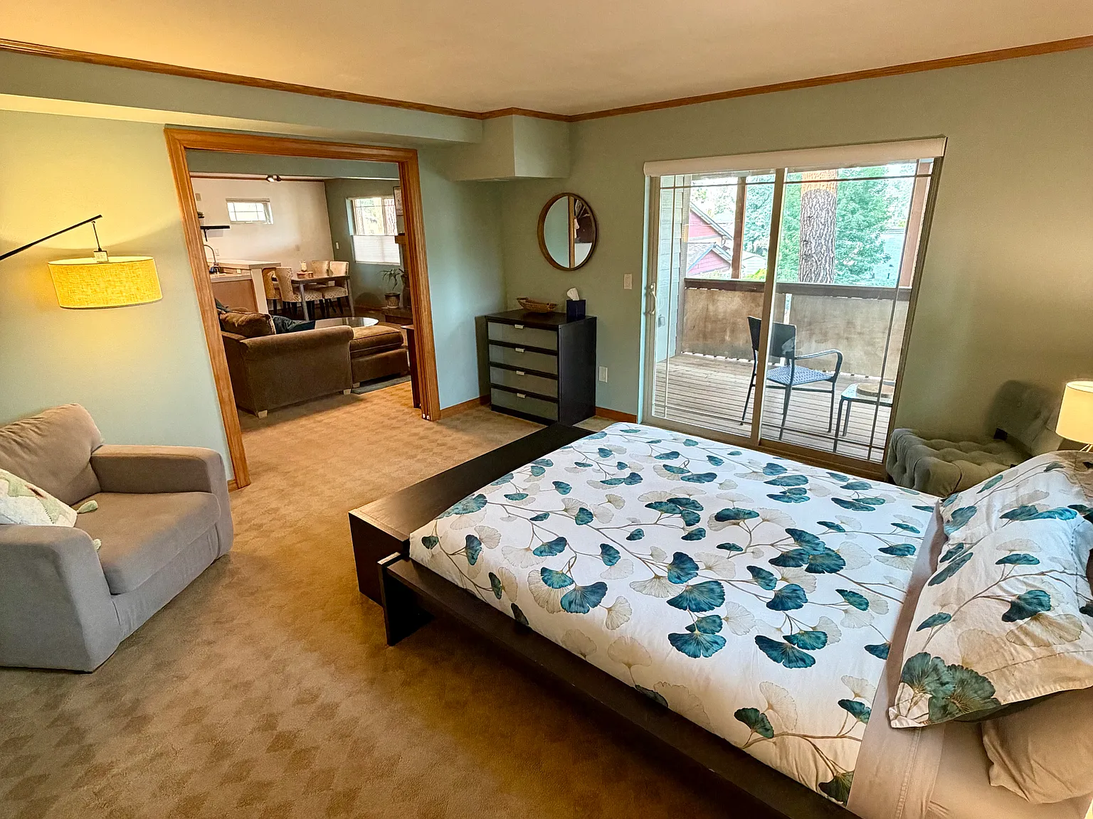 1 bed, 1000 sqft, $2,050 — Photo 2