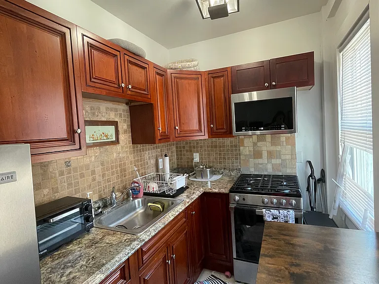 7 Main St #10 — Photo 1