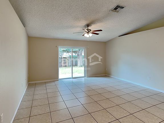 3rd image of 16048 Wilkinson Dr