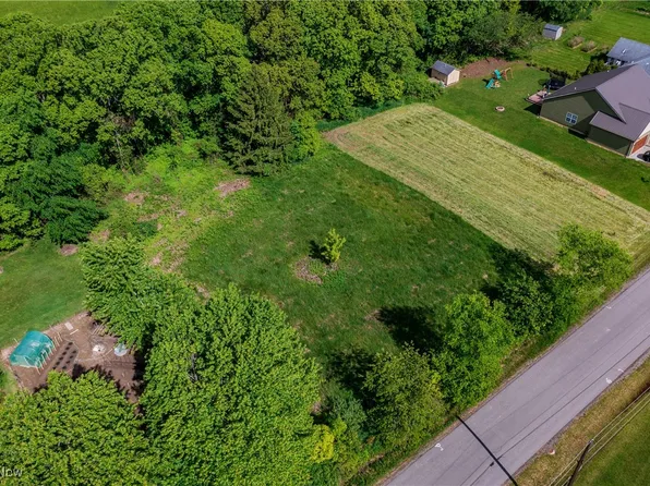 3025-3026 Cinnamon Dr N, West Salem, OH 44287