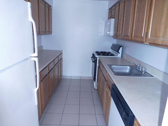 4th image of 136-14 Northern Blvd #4J