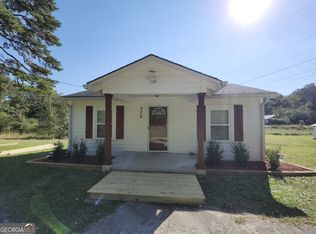 326 Pleasant Valley Rd SE, Silver Creek, GA 30173