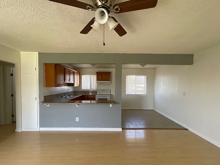 Pueblo Bonito Apartments — Photo 25