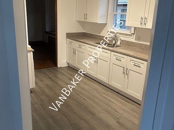4th image of 933 Palmetto Ave