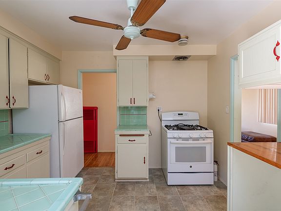 4th image of 1446 Wilbur Ave