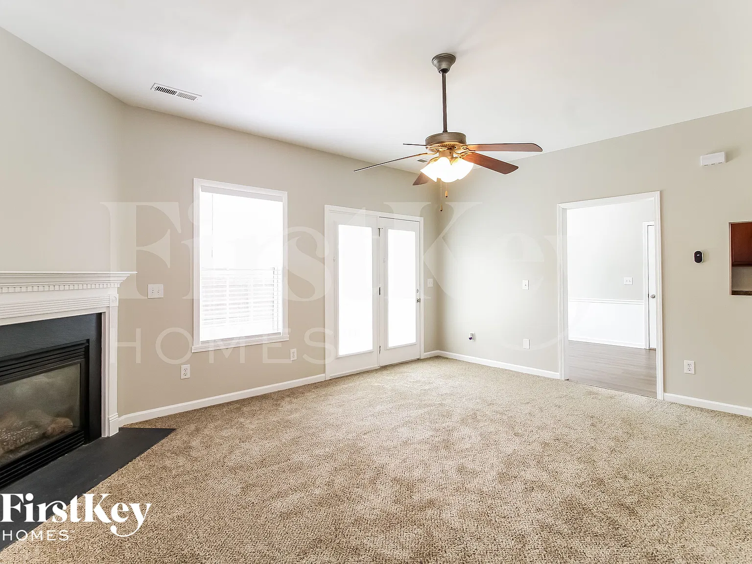 3 bed, 2.5 bath, 1440 sqft, $2,115 — Photo 3