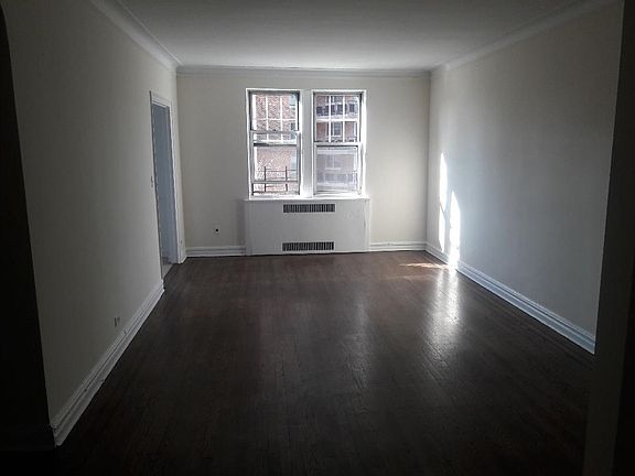 5th image of 7011 108th St APT 6H