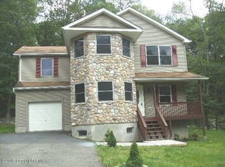 6189 Decker Rd, Bushkill, PA 18324