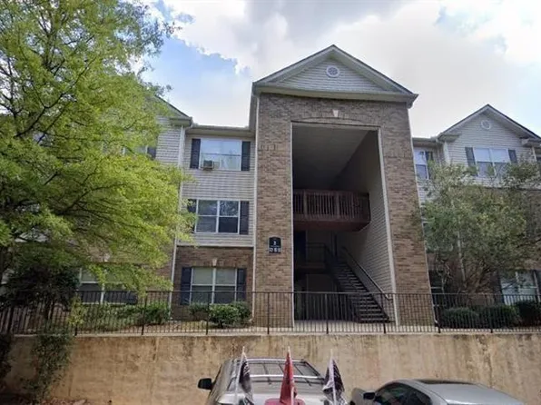 2102 Par Three Way, Lithonia, GA 30038