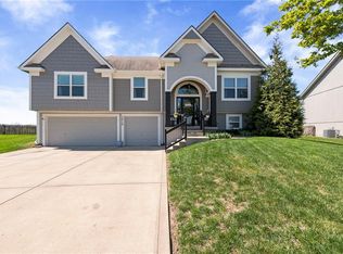 1910 Prairie Clover Rd, Greenwood, MO 64034