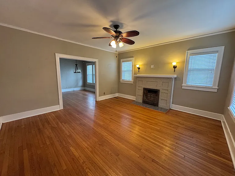 4909 Kavanaugh Blvd — Photo 3