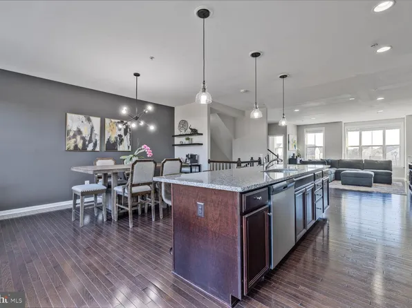 6530 Newton Dr, Frederick, MD 21703